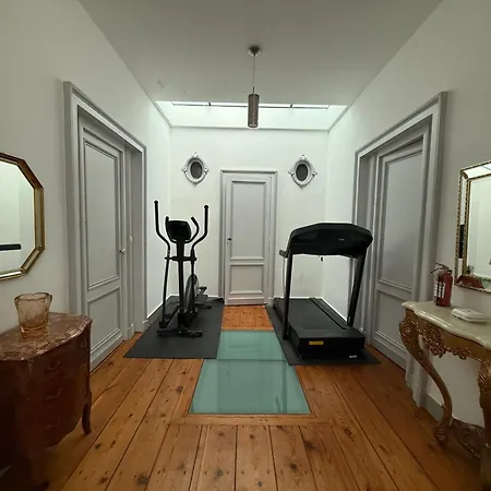 La Du Consulat - Particulier - Ascenseur - Piscine -