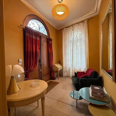 La Du Consulat - Particulier - Ascenseur - Piscine - Villa *